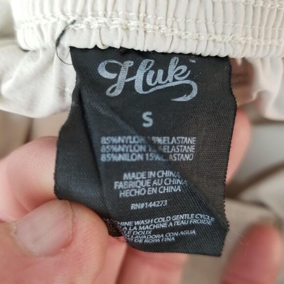 Huk Shorts Womens Small Beige Khaki Nylon Stretch Fishing Outdoor Elastic Waist - Picture 16 of 16